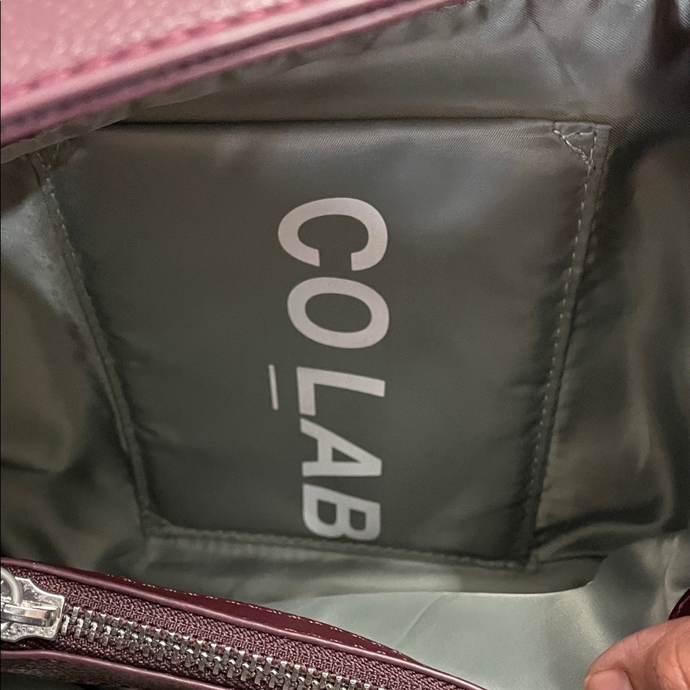 Elegant Burgundy Shoulder Bag - Picture 3 of 16